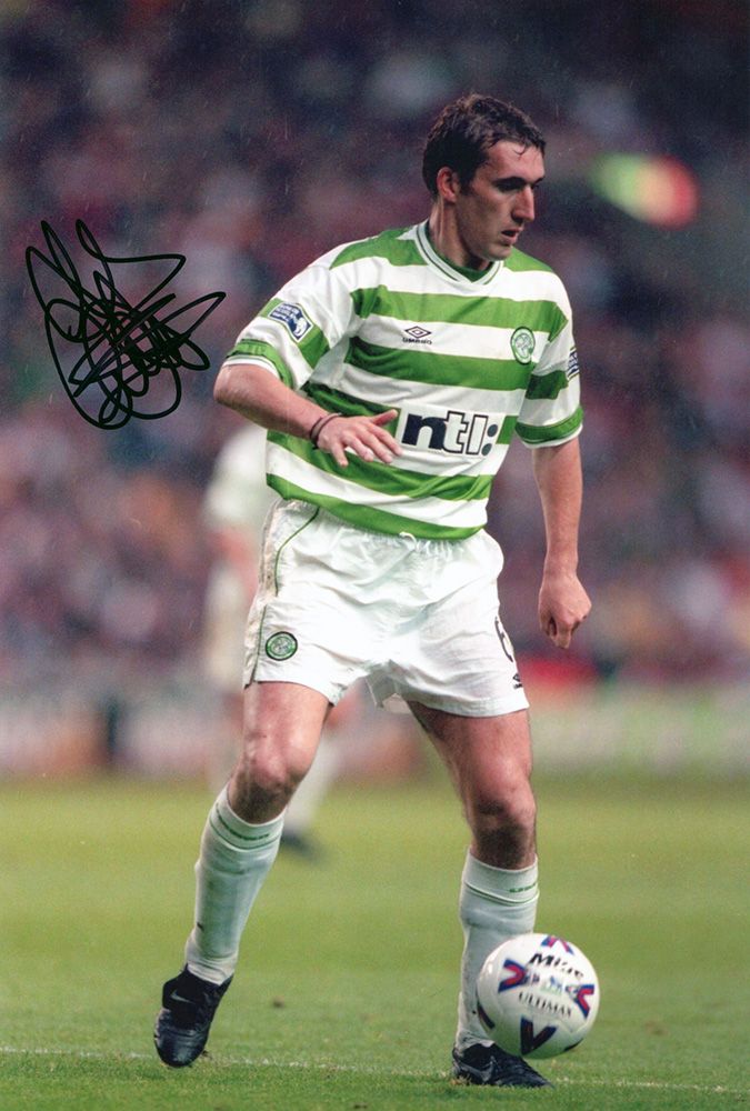 Alan Stubbs, Glasgow Celtic, signed 12x8 inch photo.