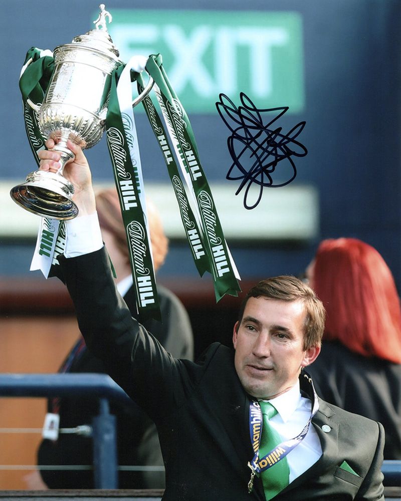 Alan Stubbs, Hibernian, Scottish Cup 2016, signed 10x8 inch photo.