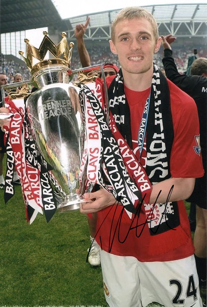 Darren Fletcher, Manchester United, signed 12x8 inch photo.