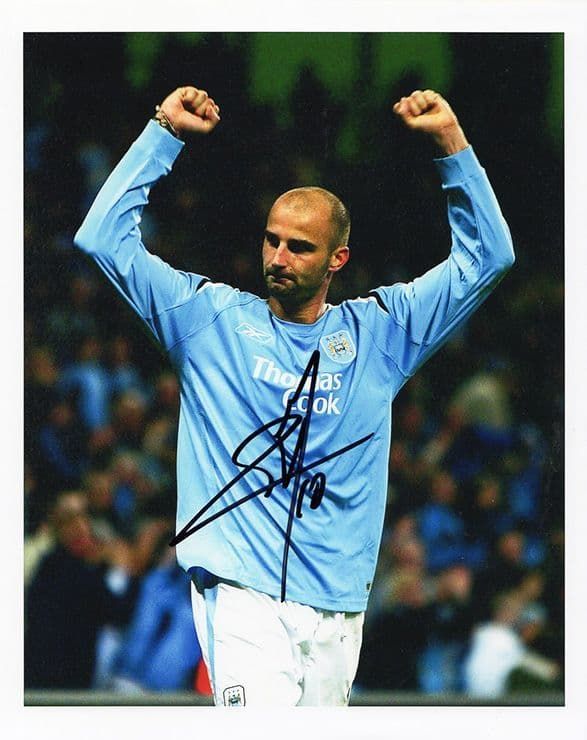 Antoine Sibierski, Manchester City, signed 10x8 inch photo.