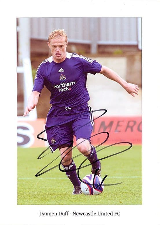 Damien Duff, Newcastle United, Republic of Ireland, signed A4 size photo.
