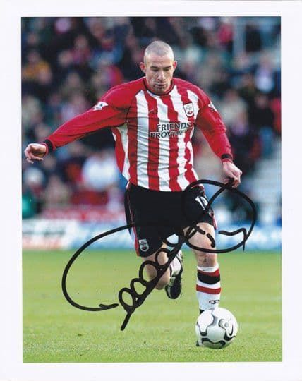 Danny Higginbotham, Southampton, signed 10x8 inch photo.(2)