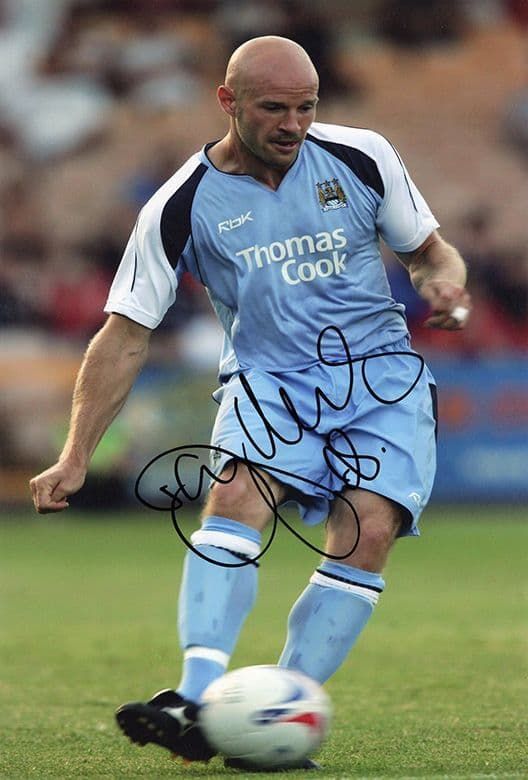 Danny Mills, Manchester City & England, signed 12x8 inch photo.