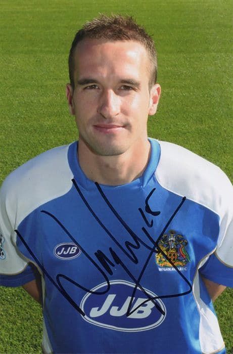 David Wright, Wigan Athletic, signed 6x4 inch photo.