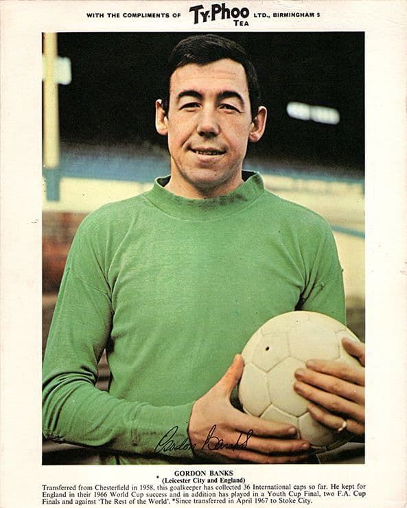 Gordon Banks, Leicester City, vintage 1960's Typhoo Tea card.