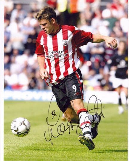 James Beattie, Southampton, signed 10x8 inch photo.