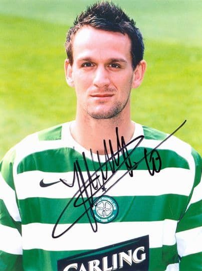 Jan Vennegoor of Hesselink, Glasgow Celtic, signed 8x6 inch photo.