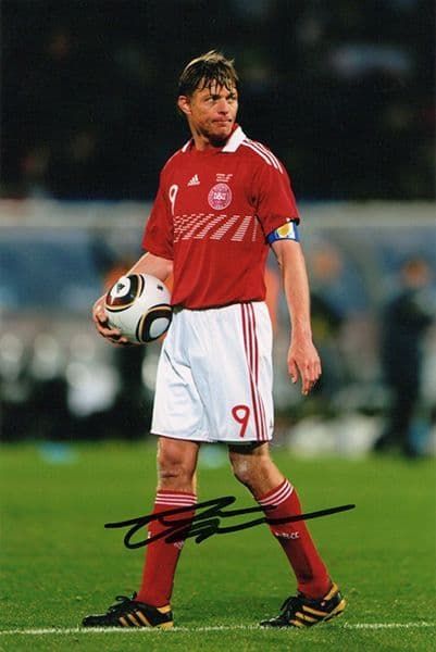Jon Dahl Tomasson, Denmark, signed 6x4 inch photo. (2)