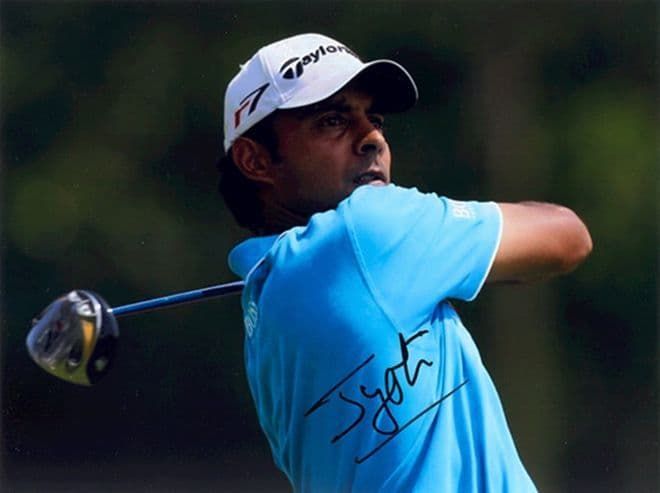 Jyoti Randhawa, Indian golfer, signed 8x6 inch photo.