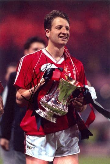 Lee Martin, Manchester Utd, signed 12x8 inch photo.