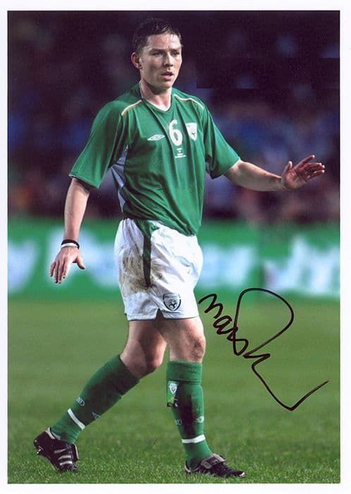 Matt Holland, Republic of Ireland, signed 7x5 inch photo.