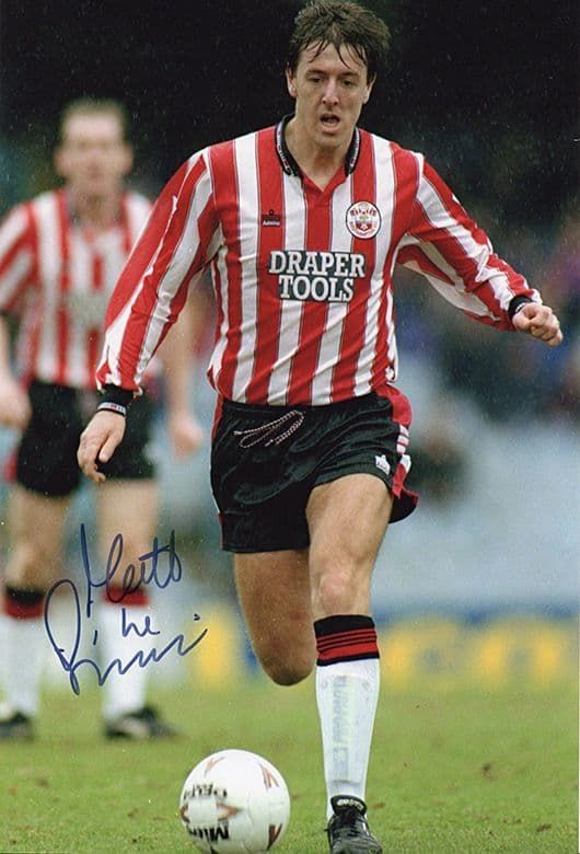 Matt le Tissier, Southampton & England, signed 12x8 inch photo.