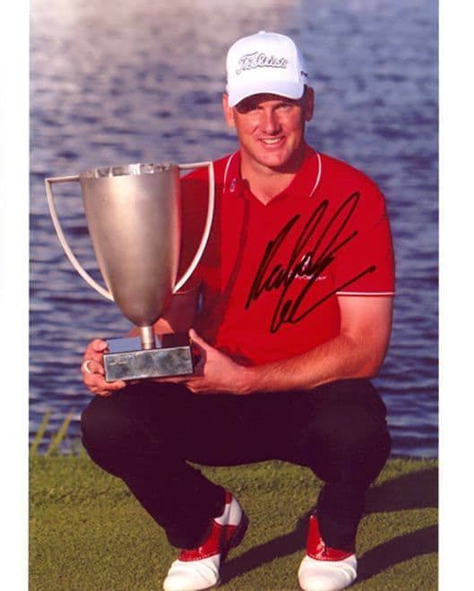 Robert Karlsson, signed 10x8 inch photo. (2)
