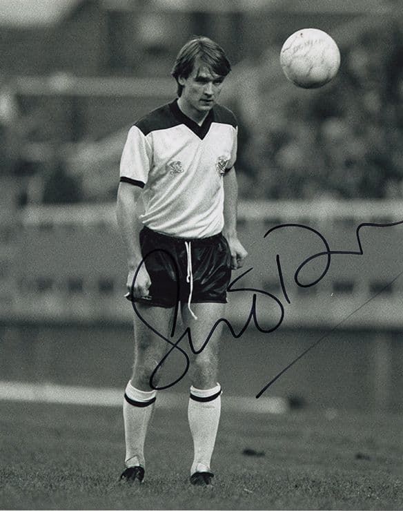 Sean O'Driscoll, Fulham, signed 10x8 inch photo.