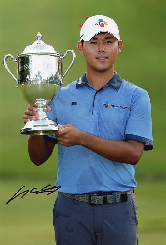 Si Woo Kim, South Korean golfer, signed 12x8 inch photo.