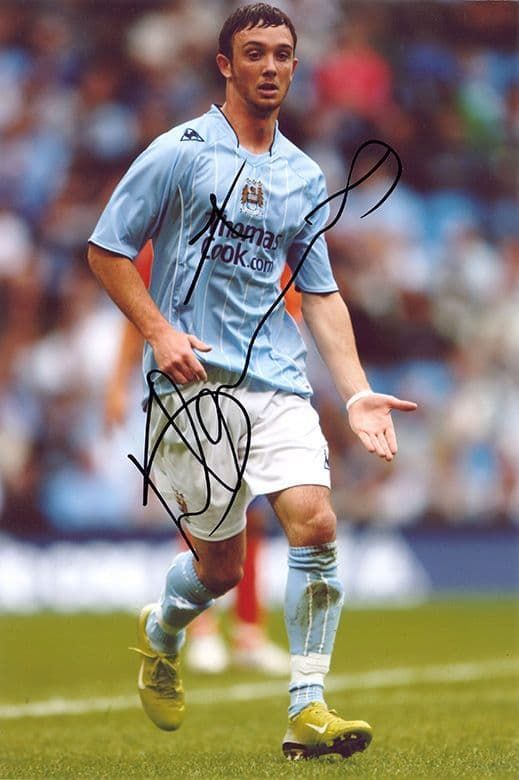 Stephen Ireland, Manchester City, Republic of Ireland, signed 12x8 inch photo.