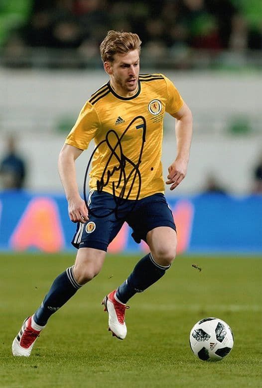Stuart Armstrong, Scotland, signed 12x8 inch photo.