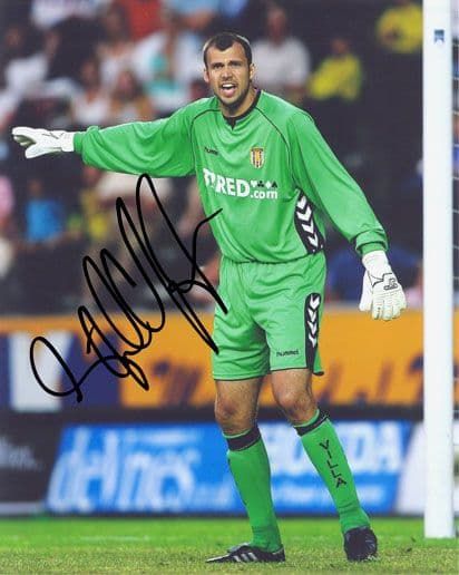 Stuart Taylor, Aston Villa, signed 10x8 inch photo.