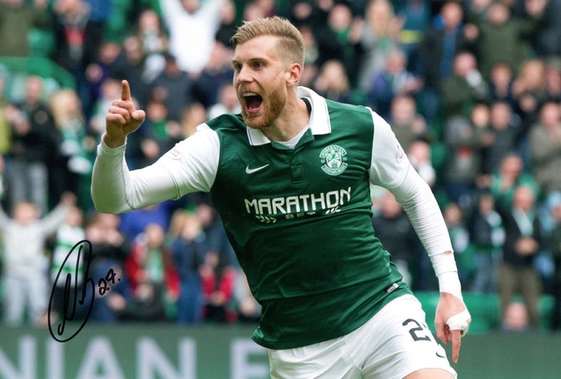 niklas gunnarsson, hibernian, signed 12x8 inch photo.