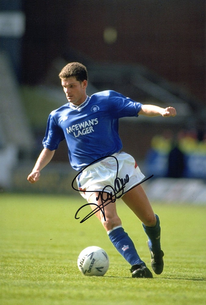 Iain Ferguson, Rangers, signed 12x8 inch photo.