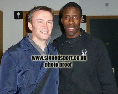 Dwain Chambers, signed 10x8 inch press photo.