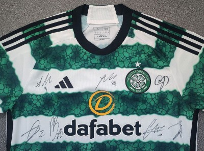 Glasgow Celtic 2023/24 squad signed home shir