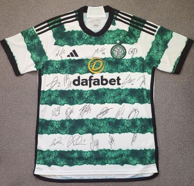 Glasgow Celtic 2023/24 squad signed home shir