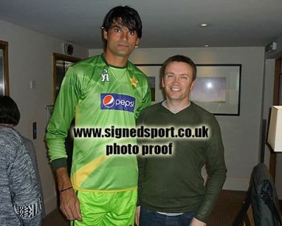 Mohammad Irfan, Pakistan, signed 12x8 inch ph