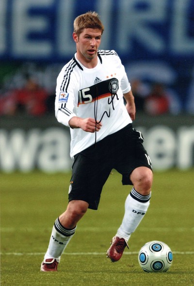 Thomas Hitzlsperger, VfB Stuttgart & Germany, signed 12x8 inch photo.