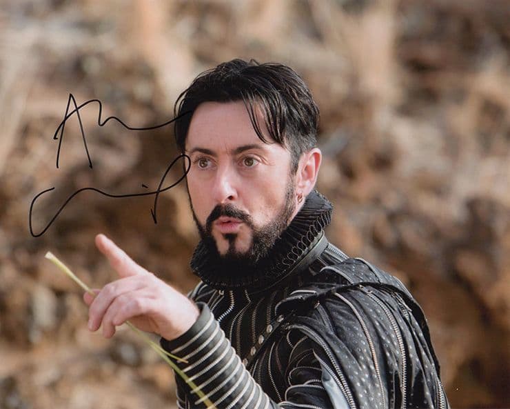 Alan Cumming, Scottish actor, signed 10x8 inch photo.