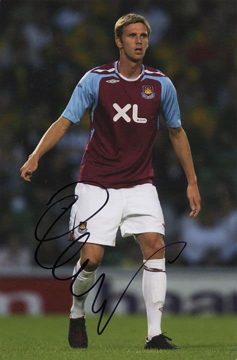 Calum Davenport, West Ham Utd, signed 9x6 inch photo.