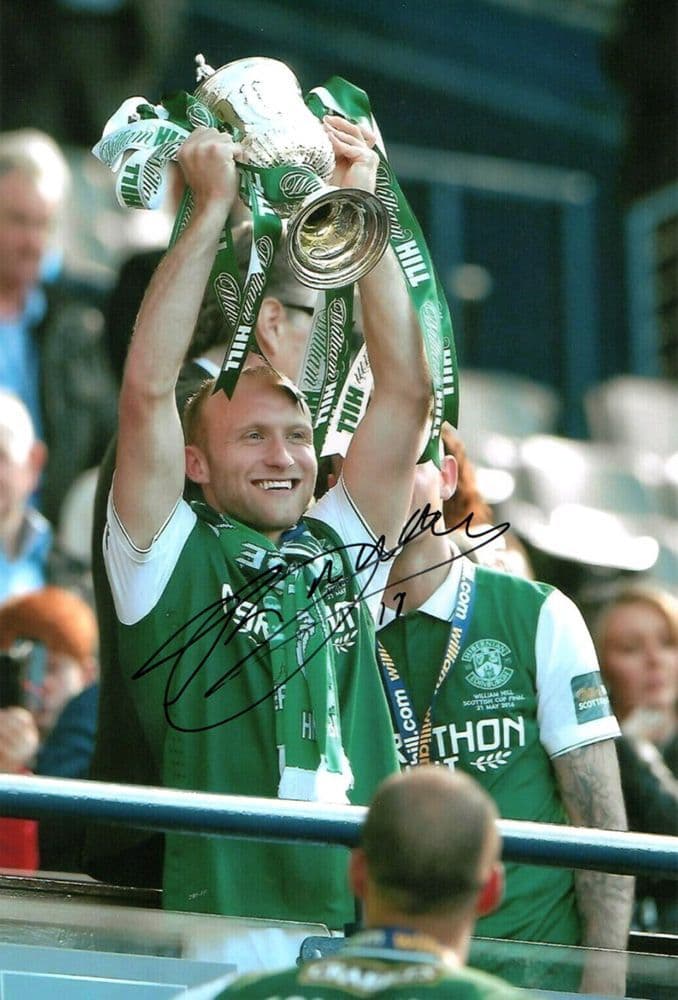 Dylan McGeouch, Hibernian, signed 12x8 inch photo.