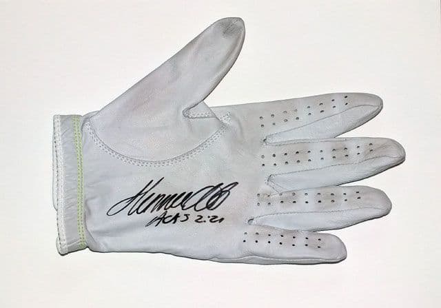 Hennie Otto, match-worn and signed golf glove.