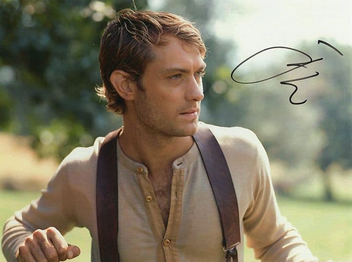 Jude Law, signed 8x6 inch photo.