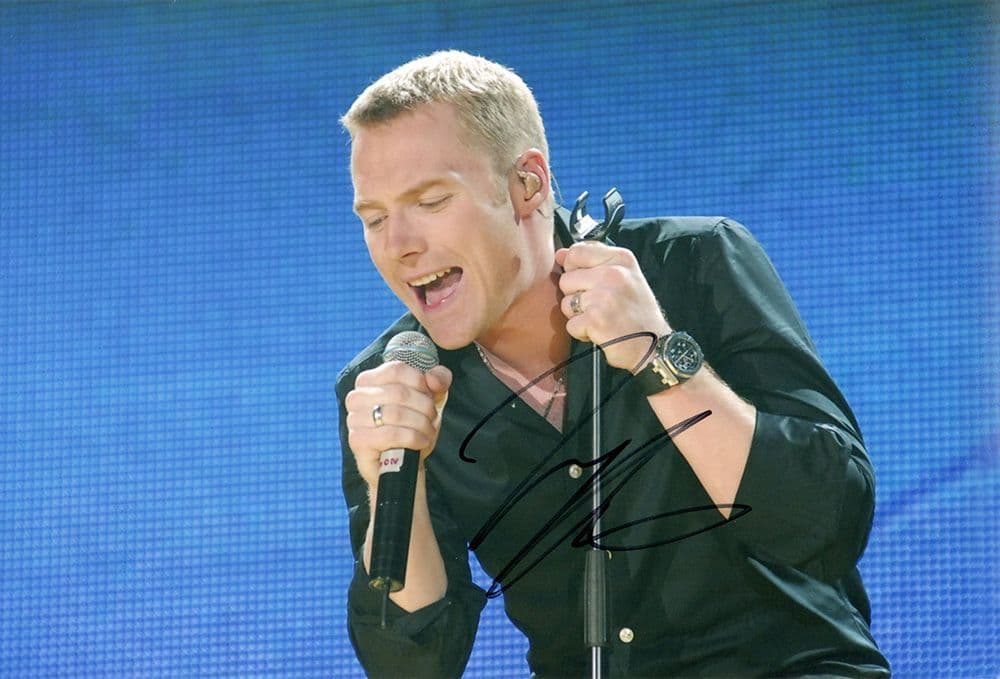 Ronan Keating, singer songwriter, signed 12x8 inch photo.