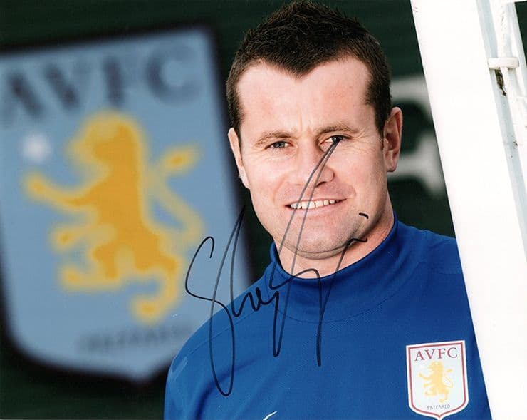 Shay Given, Aston Villa & Republic of Ireland signed 10x8 inch photo.