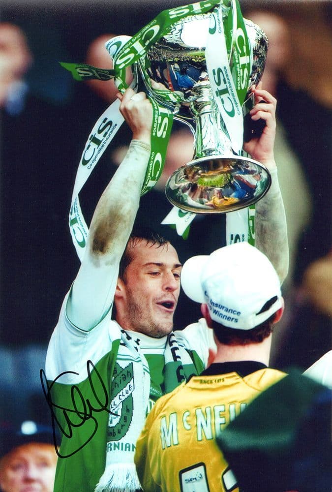 Steven Fletcher, Hibernian, Scottish League Cup 2007, signed 12x8 inch photo.